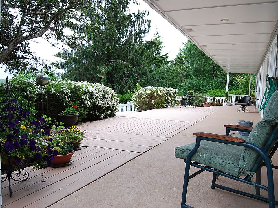 2nd image of 40921 Grand View Ln