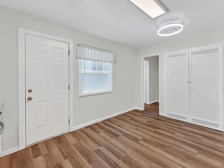 1737 Jacaranda Pl — Photo 11