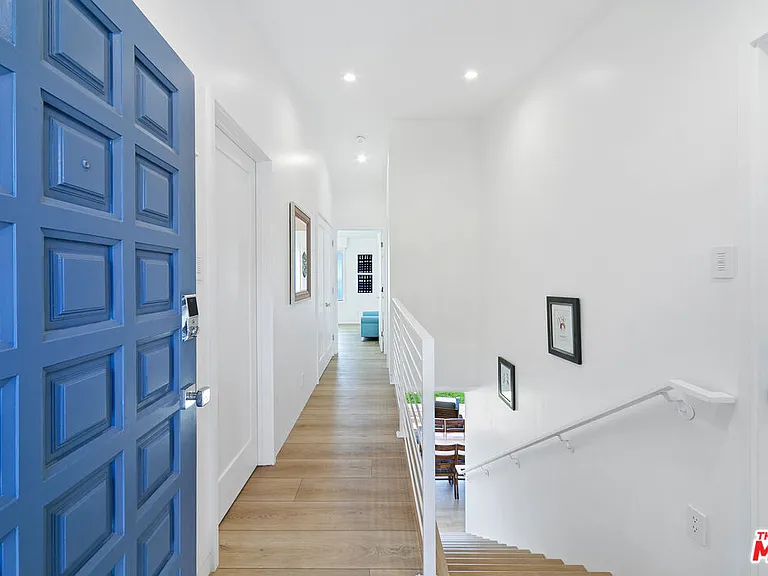 6817 Seawatch Ln — Photo 31