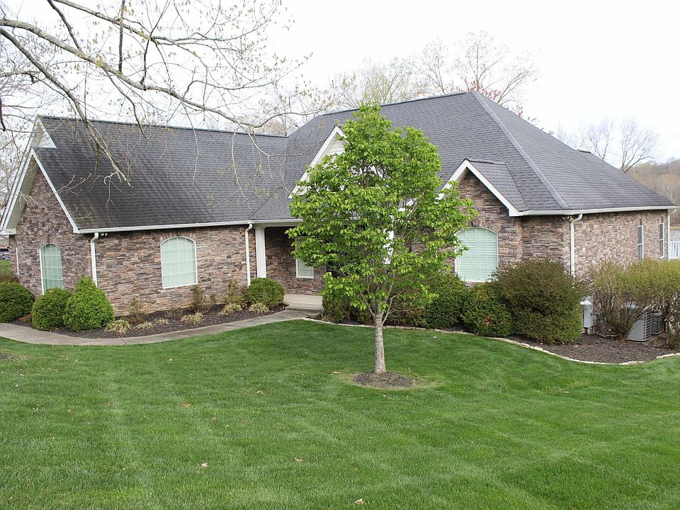 1st image of 800 Breckinridge Point