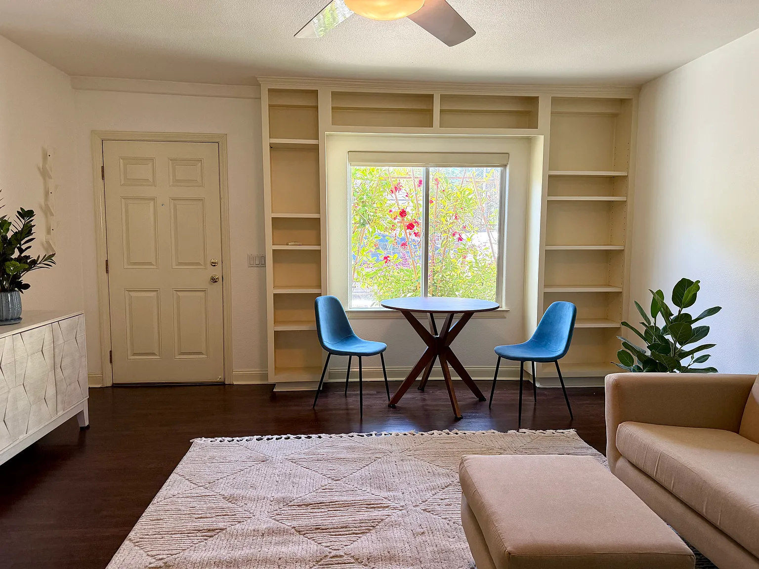 Studio, 522 sqft, $2,200 — Photo 2