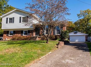 10303 Lark Park Dr, Jeffersontown, KY 40299