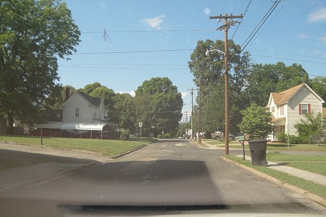 2nd image of 439 N Logan St