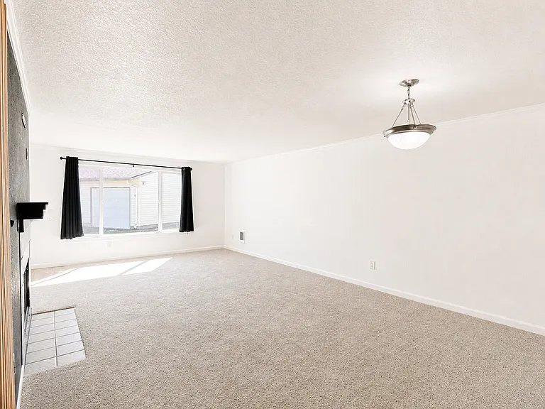 510 SE 157th Ave #35 — Photo 6