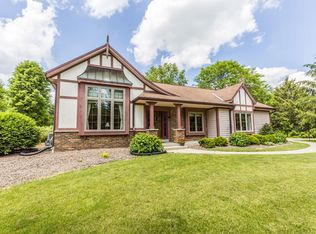 W323S8501 Nebo Trl, Mukwonago, WI 53149