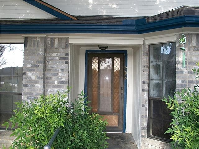 1st image of 305 Wilshire Ct