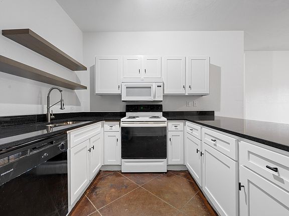 3rd image of 512 Daughtrey Ave #103