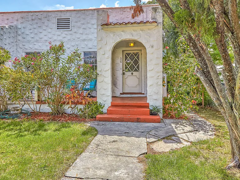 506 N Bradford Ave — Photo 2