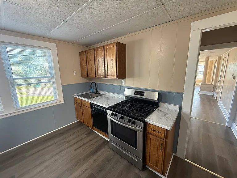 378 Humboldt Pkwy — Photo 2