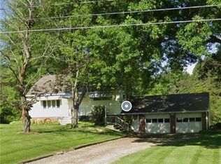 2900 S Hametown Rd, Barberton, OH 44203