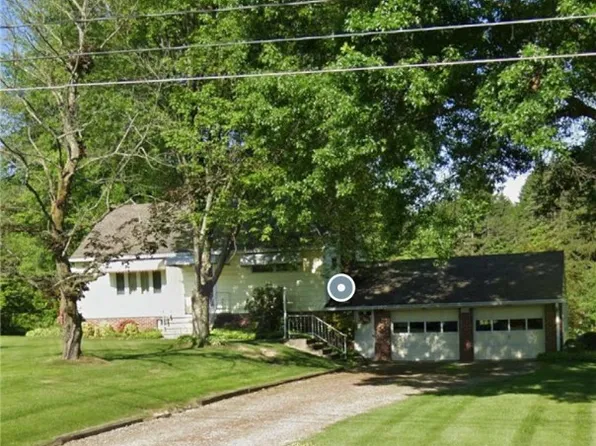 2900 S Hametown Rd, Barberton, OH 44203