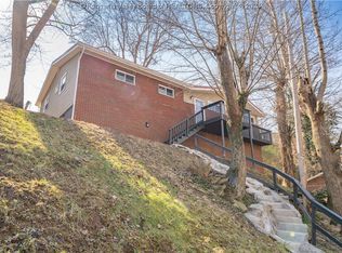 2938 Pence St, South Charleston, WV 25303