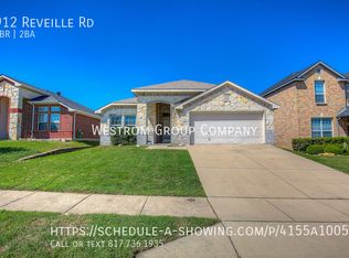 912 Reveille Rd, Fort Worth, TX 76108