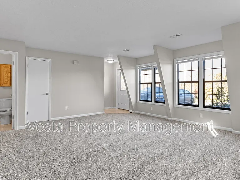 588 Ray Hill Rd #A — Photo 9