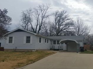 71 Ridgedale Dr, Decatur, IL 62521