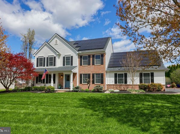 4233 Britain Dr, York, PA 17402