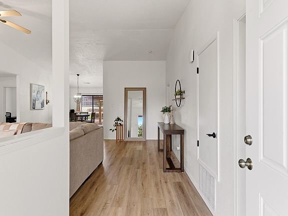 3rd image of 5828 Irving Blvd NW