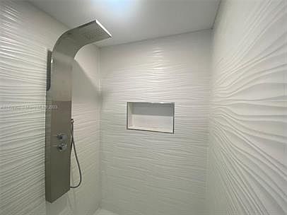1st image of 1100 Alton Rd APT 4B