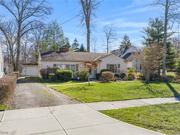 455 Vineland Rd, Bay Village, OH 44140