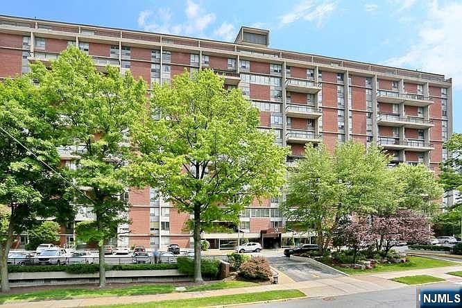 1st image of 3 Horizon Rd APT 815