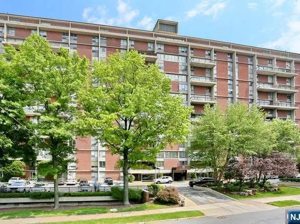 3 Horizon Rd APT 815, Fort Lee, NJ 07024