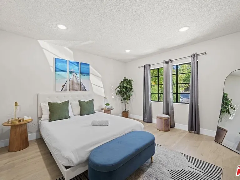 2617 S Beverly Dr — Photo 17