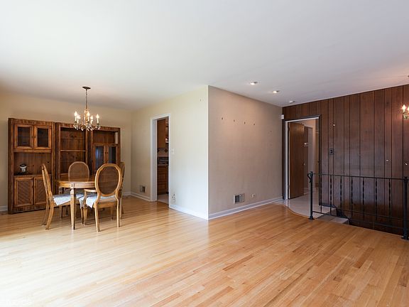 2nd image of 3120 W Jarlath St