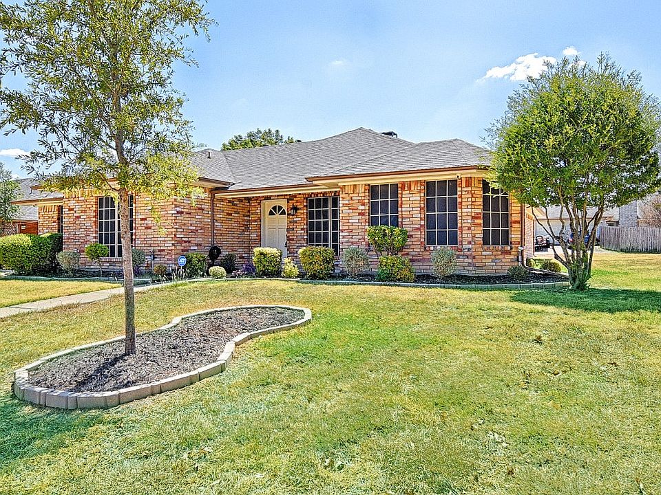1st image of 624 Mockingbird Ln