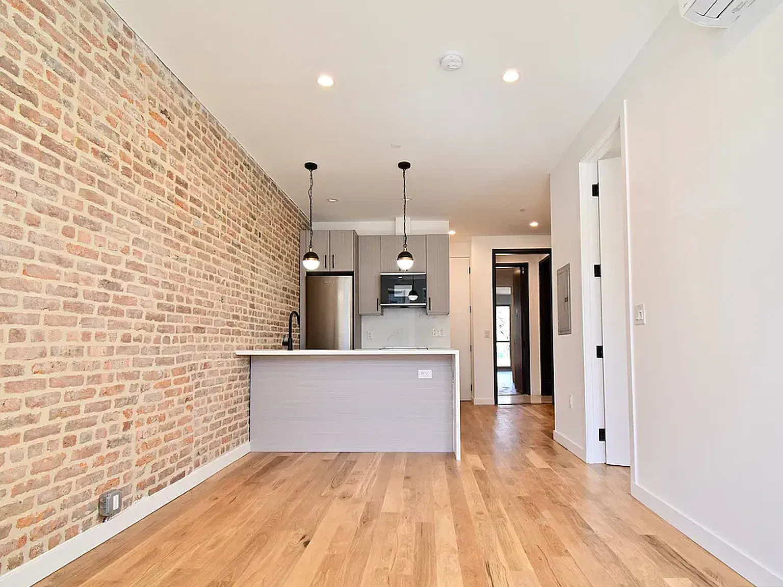 437 Irving Avenue — Photo 2