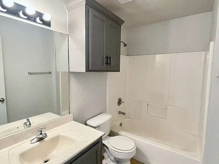 Gardenia Apartments — Photo 7