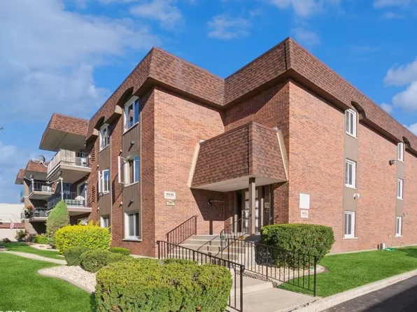 9450 Greenbriar Dr APT 2C3, Hickory Hills, IL 60457