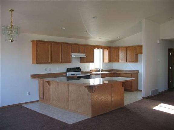 4th image of 1102 S Aspen Dr