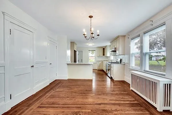 97 Bartlett Ave — Photo 5
