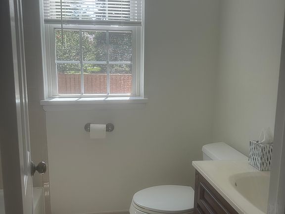 5th image of 3346 S Wakefield St APT A1