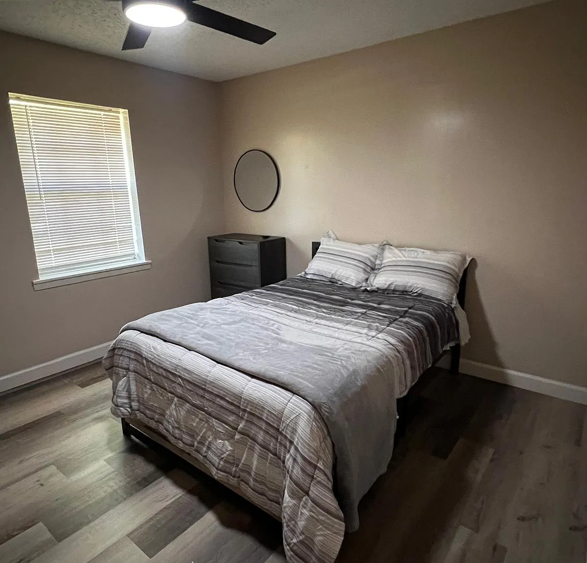 3 bed, 1488 sqft, $4,000 — Photo 3