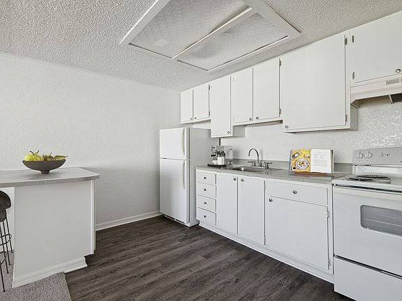 Apartment Kitchen