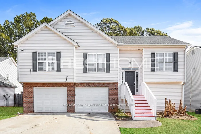 3 bed, 2.0 bath, 1210 sqft, $1,945 — Photo 1