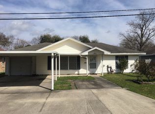 3904 Canal Ave, Groves, TX 77619