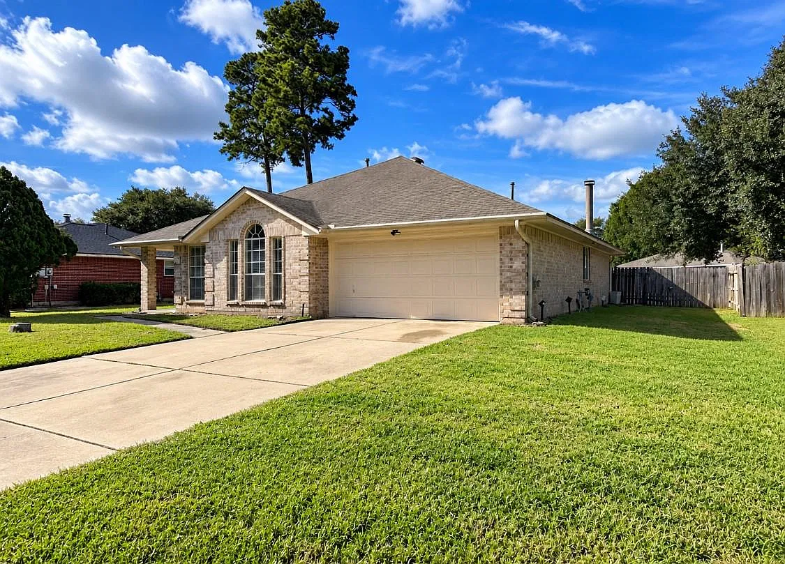 3 bed, 2.0 bath, 1691 sqft, $1,950 — Photo 2