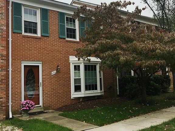2nd image of 226 Pender Pl