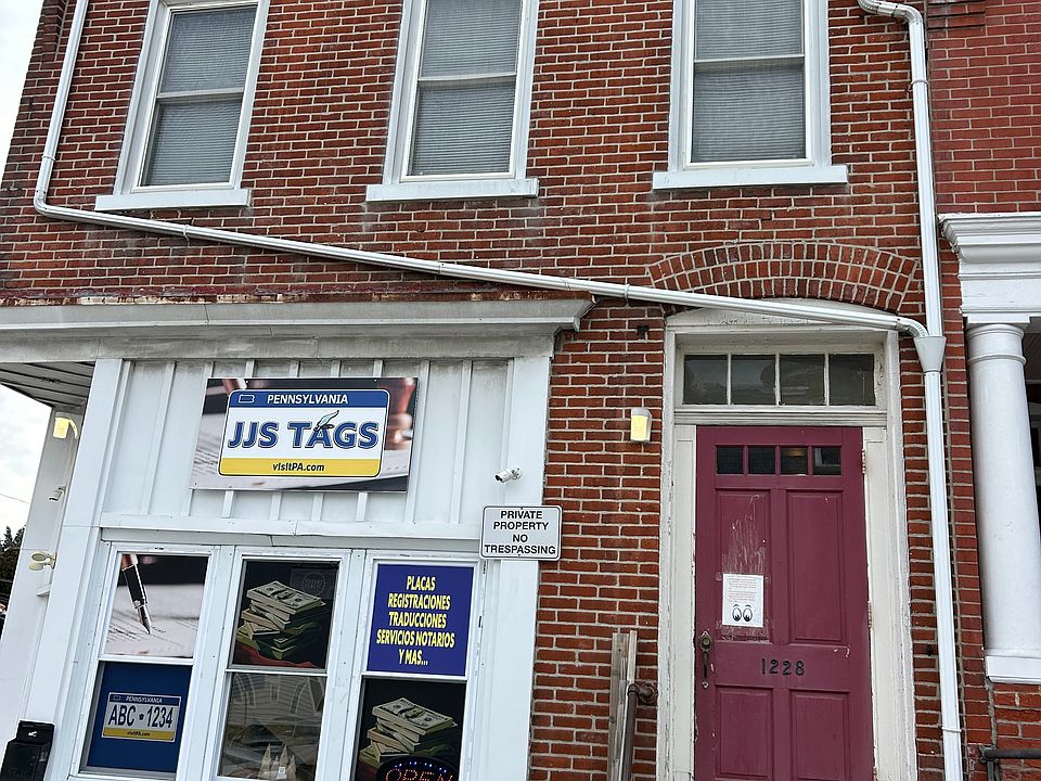 1st image of 1228 W Turner St APT 3
