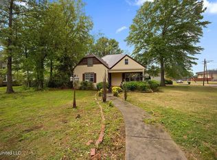 511 Longino St, Belzoni, MS 39038
