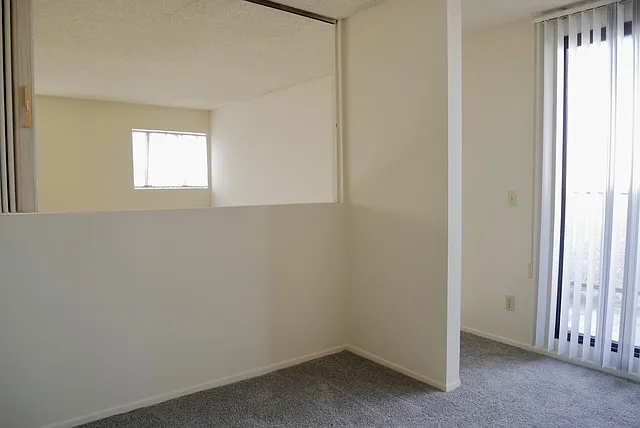15045 Dickens St #205 — Photo 14