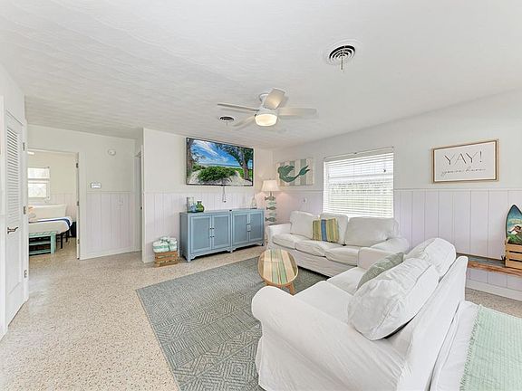 4th image of 2111 AVENUE B