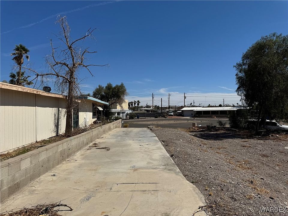 2nd image of 1097 Mobile Lane