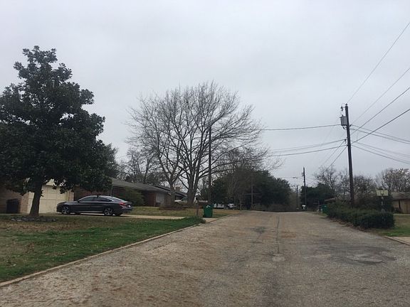 4th image of 410 Middleton St