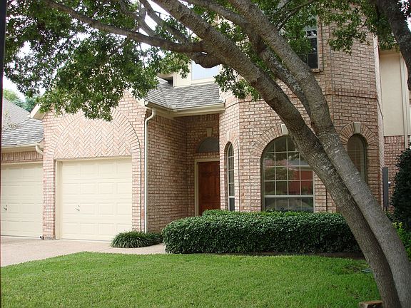 Walking distance to White Rock Lake