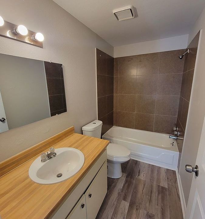 1st image of 1627 Goodyear Ave APT 2