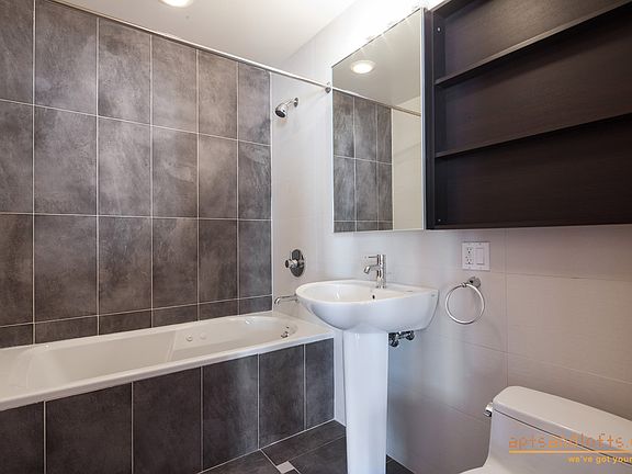 4th image of 3144 Emmons Ave APT 306