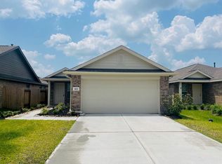 102 Austin Rd, Angleton, TX 77515